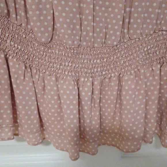 💙𝅺🌹polkadot blouse - Picture 8 of 11